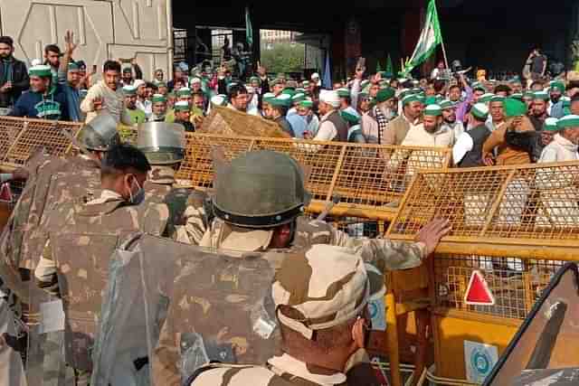 Bharatiya Kisan Union members at Uttar Pradesh-New Delhi border 