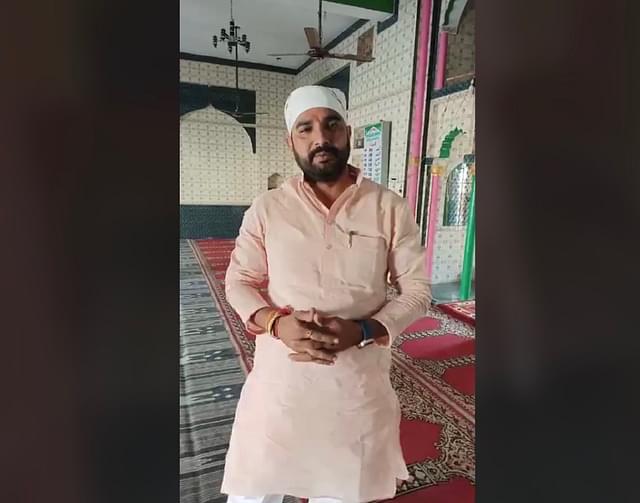 Manupal Bansal in his video of reciting Hanuman Chalisa inside a mosque on 3 November