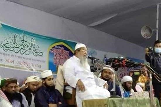 Junaid Babunagari, the new chief of radical Islamist group Hifazat-e-Islam (Pic via Twitter)