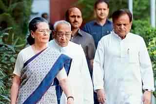 Sonia Gandhi with colleagues Motilal Vora and Ahmed Patel (@Motilal Vora/Twitter) 