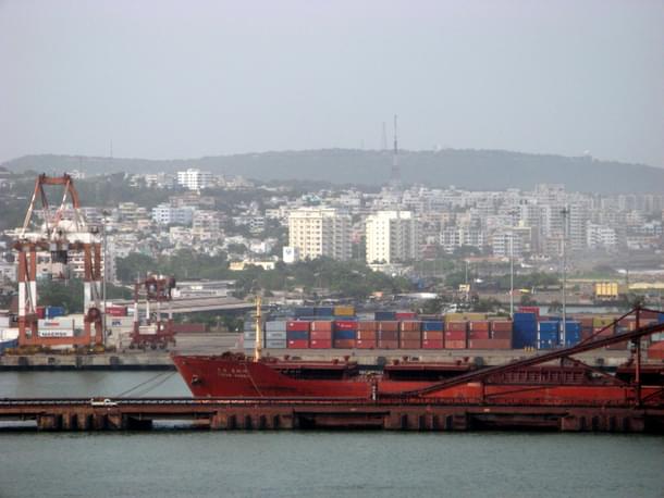 Visakhapatnam Sea Port (Wikimedia Commons)