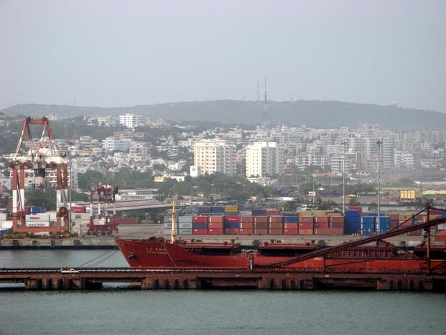 Visakhapatnam Sea Port (Wikimedia Commons)