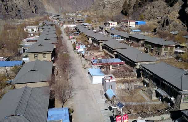 A village Nang county, Nyingchi. 