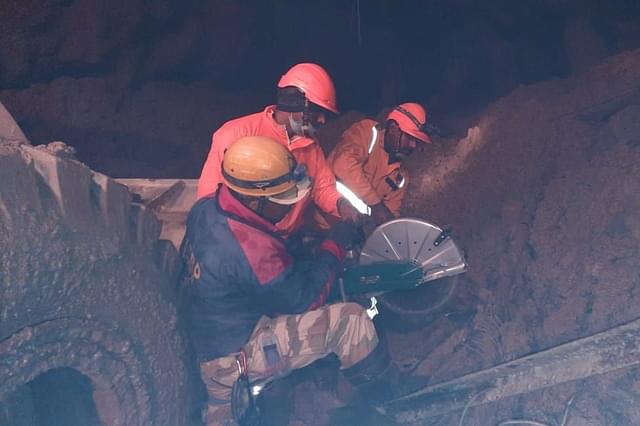 Rescue operations at the Tapovan tunnel (ITBP/Twitter) 