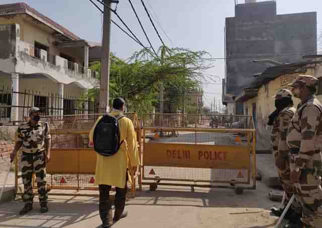 Police barricading two lanes before the victim’s house. (Picture clicked on 22 February)