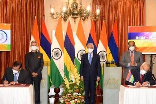 India and Mauritius signed the CECPA on Monday (Pic Via Twitter)