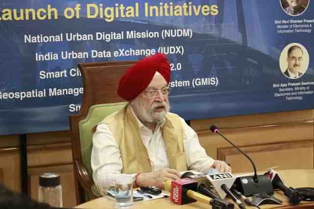 Minister of Urban and Housing Affairs Hardeep Singh Puri (Pic Via Twitter)