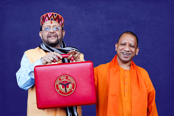 Finance Minister Suresh Kumar Khanna and Chief Minister Yogi Adityanath. 