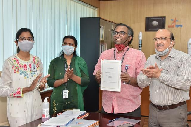 ISRO and MapMyIndia officials signed MoU on Friday (Pic Via ISRO Website)