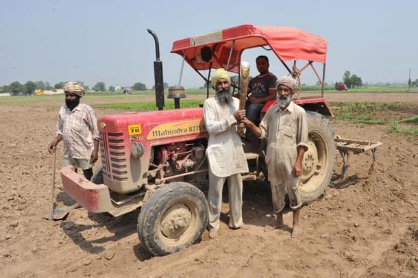 Farmers near Fatehgarh Sahib, Punjab (Flickr)