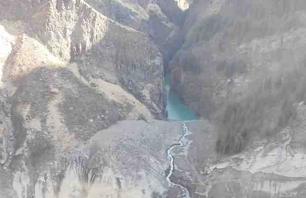 Newly formed lake near Rishi Ganga in Uttarakhand (Twitter/@rohanduaTOI)