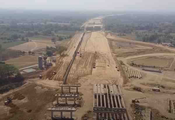 Delhi-Mumbai Expressway under construction (@cbdhage/Twitter)