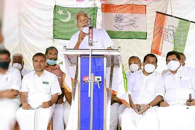 Oommen Chandy campaigning (Twitter) 