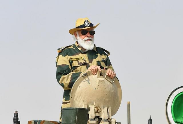 Prime Minister Narendra Modi on an Arjun Tank of the Indian Army.&nbsp;