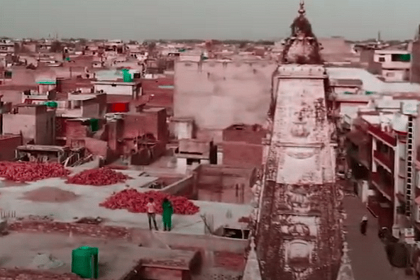 A hindu temple in Purana Qila has been vandalised (Screengrab from YouTube video)