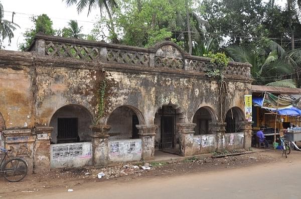 A dilapidated building of the Emar Mutt in Odisha.