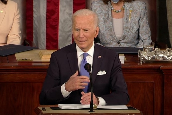 During a press conference, American President Joe Biden argued that immigrants have contributed to the strength of the United States, attributing econ