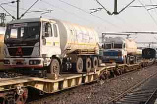 Tankers carrying liquid oxygen mounted on oxygen express.