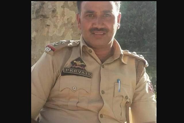 J&amp;K police inspector Parvez Ahmad (image via Twitter)