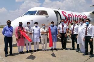 Senior government functionaries flagging off a SpiceJet flight from Gwalior.