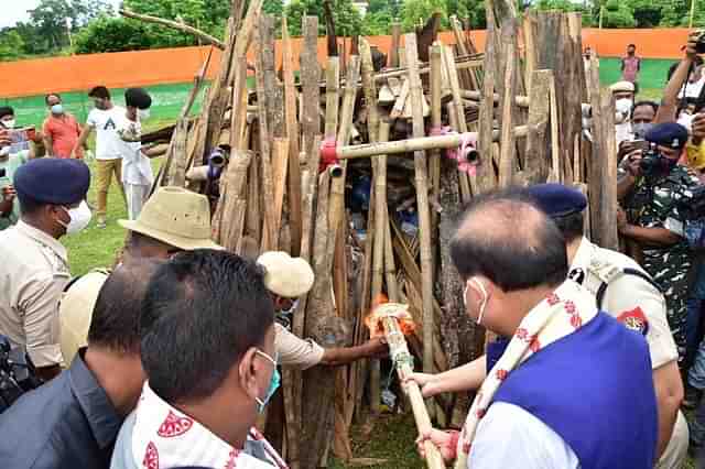 Drugs being burnt in Assam (Image Credits: @himantabiswa)