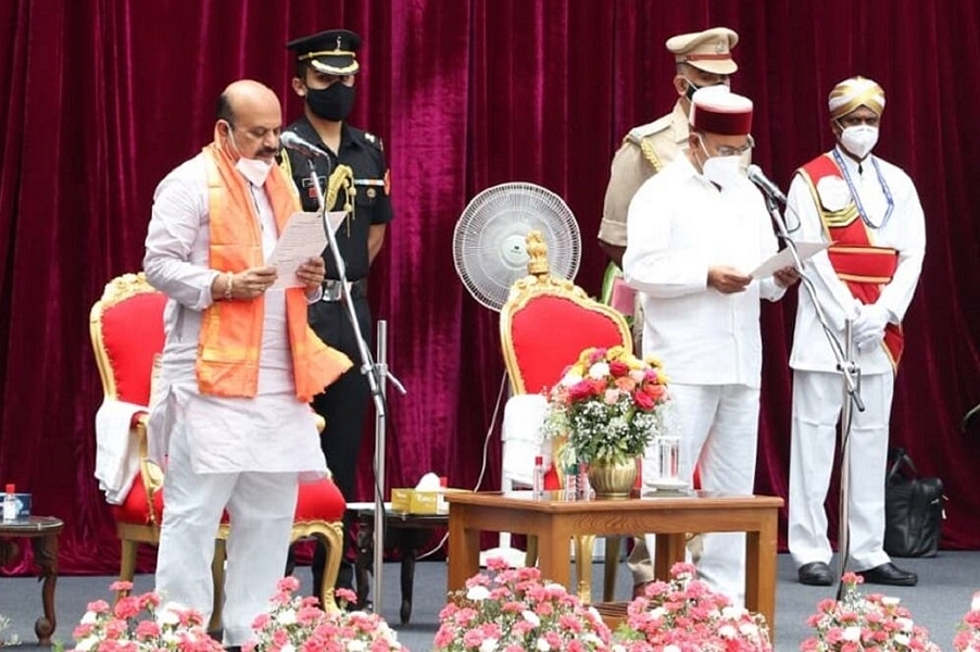 Basavaraj Bommai taking oath as new Karnataka CM (Image via Twitter)