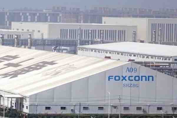 Zhengzhou Foxconn Plant (Jack Percher, Patently Apple)