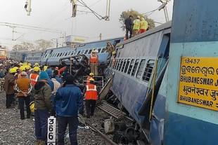 Site of the 
derailment of the Jagdalpur-Bhubaneswar express train. (STRINGER/AFP/Getty Images)