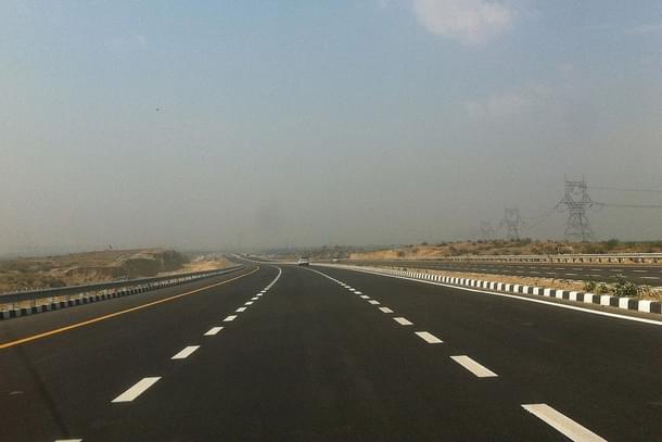 Agra-Lucknow Expressway (Pic Via Wikipedia)