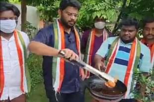 Congress workers frying the "Twitter Bird" (Pic Via Twitter)