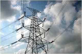 Power transmission lines. (Flickr) 