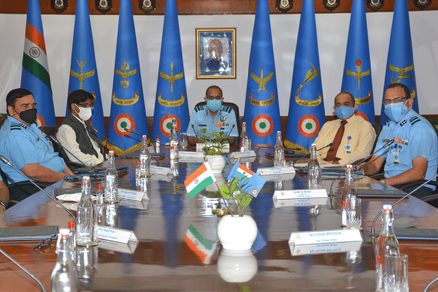 A memorandum of understanding was signed between IIT Kanpur and the Indian Air Force on 8 September. (Photo: Abhay Karandikar/Twitter)