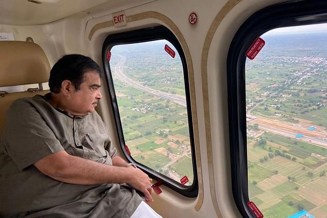 Union Minister Nitin Gadkari undertaking an aerial survey of Delhi - Mumbai Expressway (@Nitin_Gadkari/Twitter)