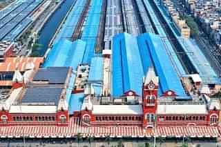 Solar rooftops installed over Chennai Railway Station (@RailMinIndia/Twitter)