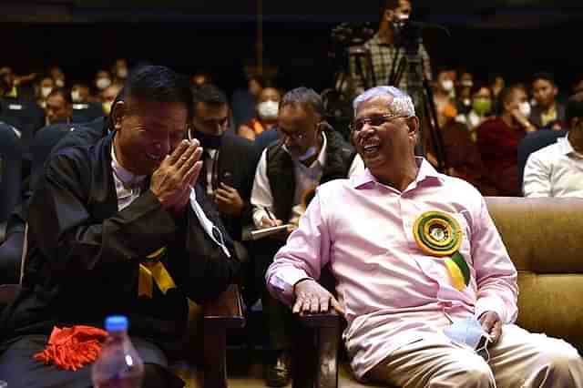 Sikyong Penpa Tsering with Himachal Pradesh Governor Rajendra Arlekar. (Sikyong Penpa Tsering/Twitter)