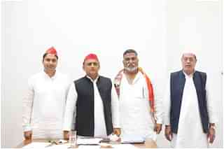 Akhilesh Yadav welcoming notorious politician Kadir Rana (second from extreme right) into the SP.