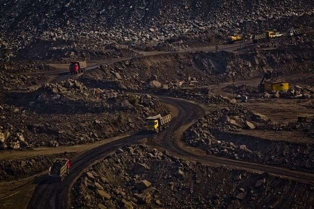 Coal mining in India. (Photo by Daniel Berehulak /Getty Images)
