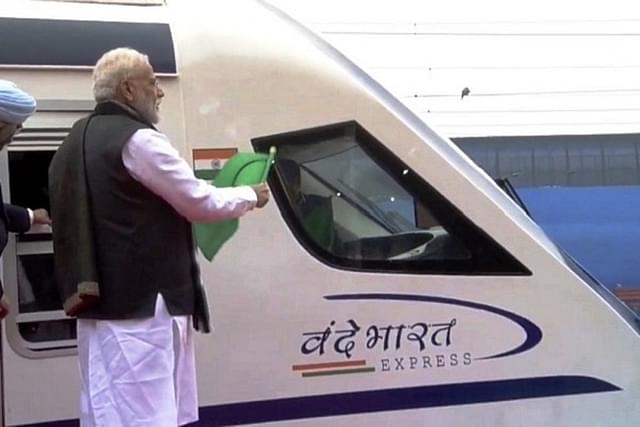 PM Modi flagging off Vande Bharat Express formerly known as Train 18 (@BJP4India/Twitter)