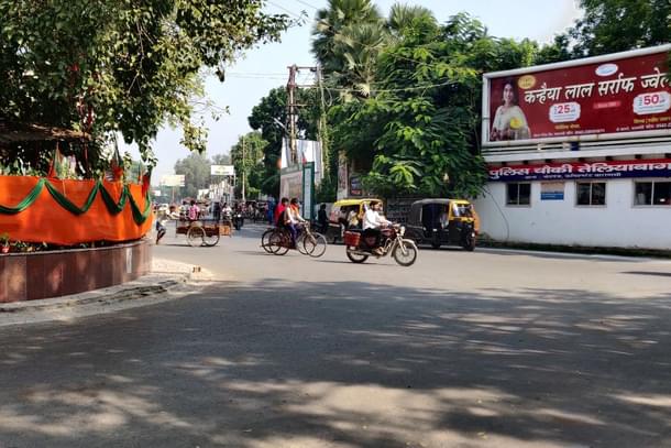 All main roads and junctions despite being choc-a -bloc are swept clean every day even as pilgrims and tourists piled