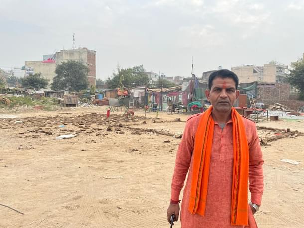 An activist at the plot