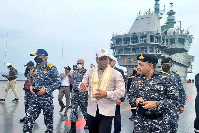 Union Minister Sarbananda Sonowal onboard Indigenous Aircraft Carrier Vikrant (@sarbanandsonwal/Twitter)