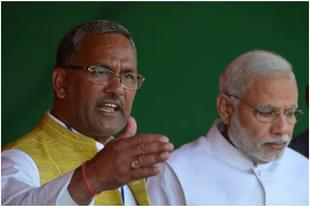 Former Uttarakhand Chief Minister Trivendra Singh Rawat and Prime Minister Narendra Modi (Facebook)