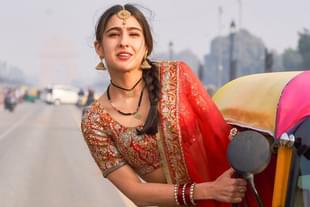 A scene from the film, Atrangi Re.