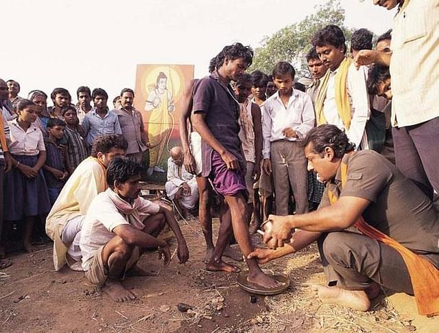 Washing the feet of the home-coming Hindus by Raja Dilip Singh Judev (1949-2013)