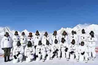 Indian Army Chief General Naravane with troops at Siachen (Representative Image)