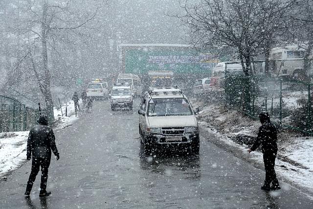 Snowfall in Kashmir 