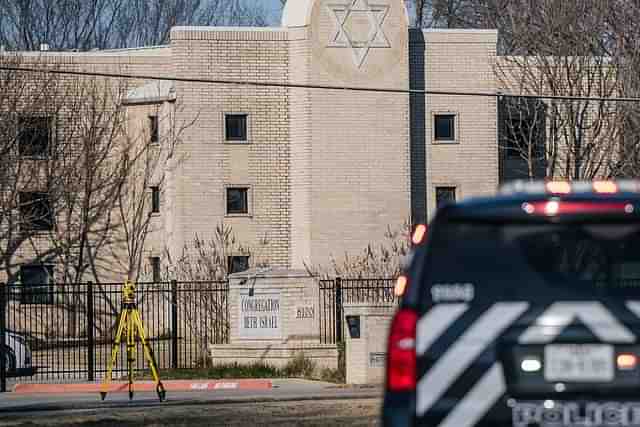 Outside the synagogue in Texas (via Twitter)