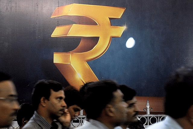 India rupee GDP (INDRANIL MUKHERJEE/AFP/Getty Images)