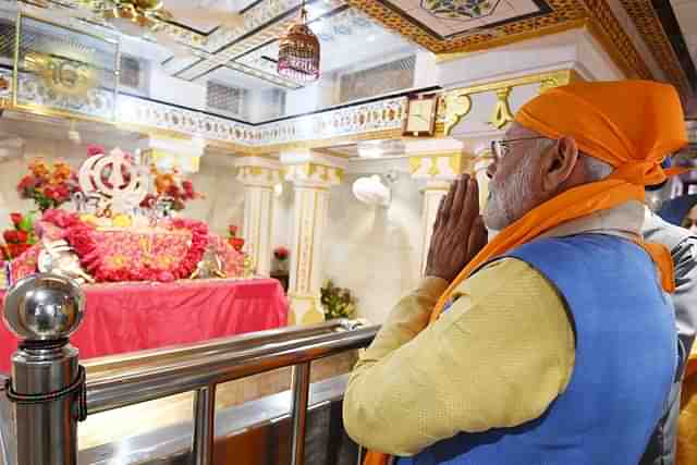 PM Modi pays his respects at the Gurudwara Ber Sahib. (via Twitter)PM Modi pays his respects at the Gurudwara Ber Sahib. (via Twitter)