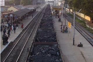 Railway rake with coal at Sambalpur Road, Odisha. (Wikimedia Commons)